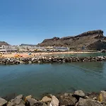 Teresita Mogamar Beachfront *
