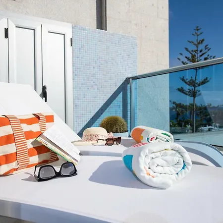Lejlighed Teresita Mogamar Beachfront *