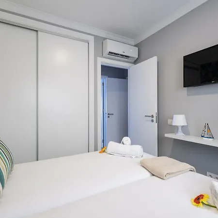 Teresita Mogamar Beachfront Apartment *
