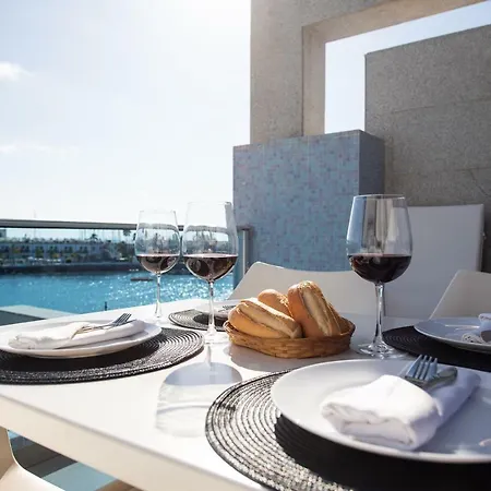 Teresita Mogamar Beachfront Apartment *